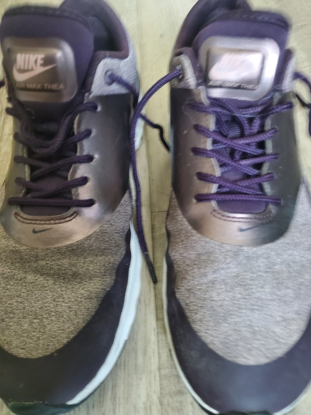 Nike Women  Air Max Thea Lightweight Purple Running Shoes Size 9